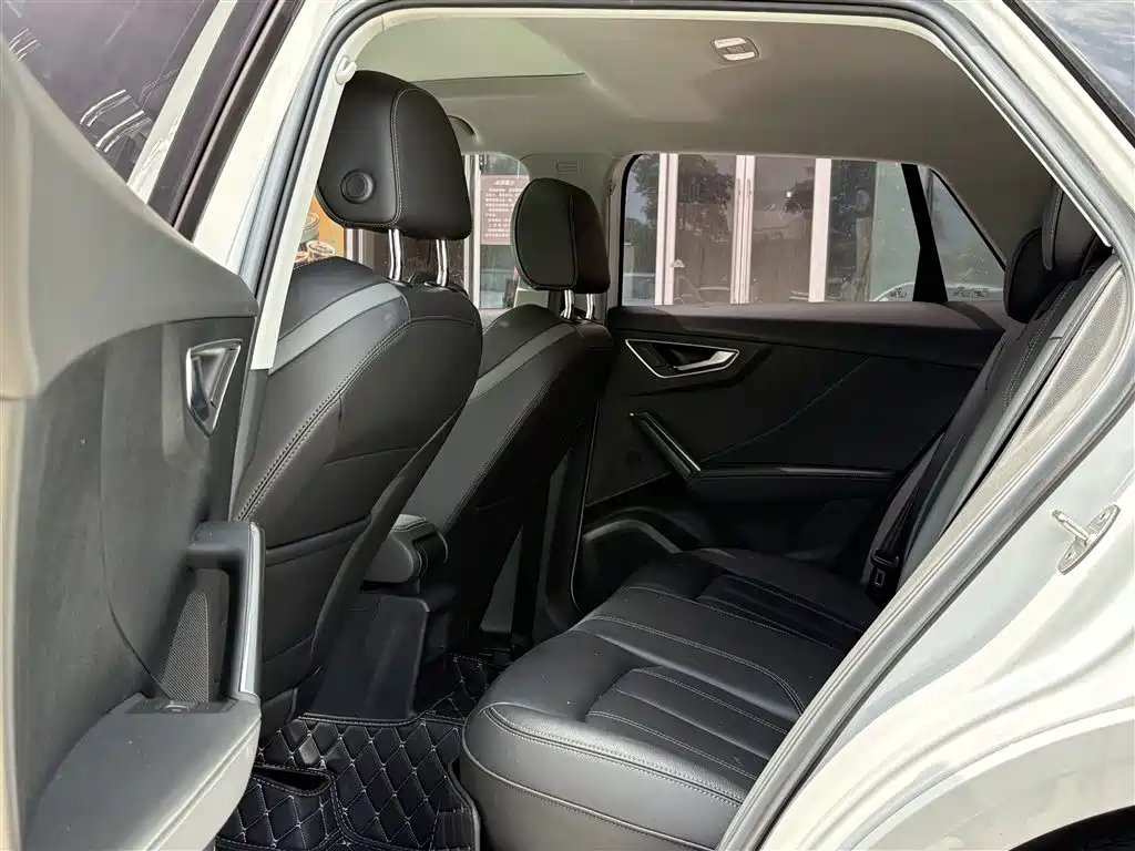 Audi Q2L 2022
