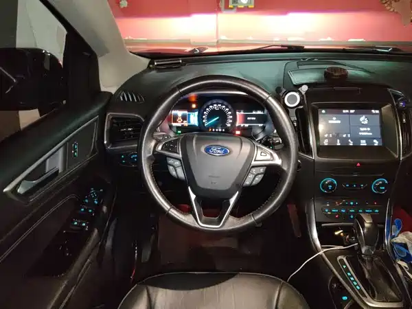 Ford Edge 2018