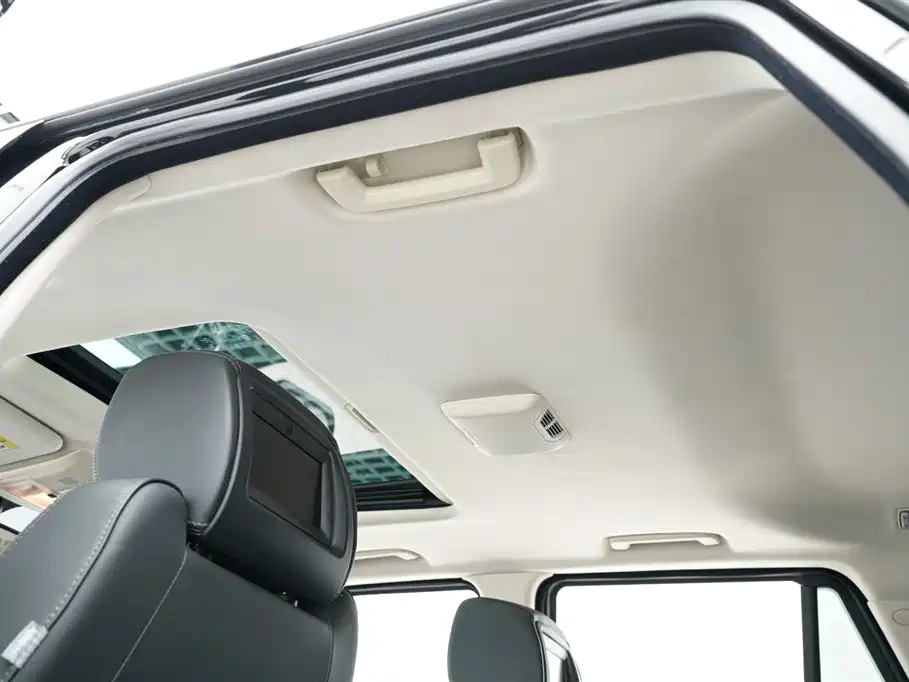 Land Rover Sport 2010 — фото 16
