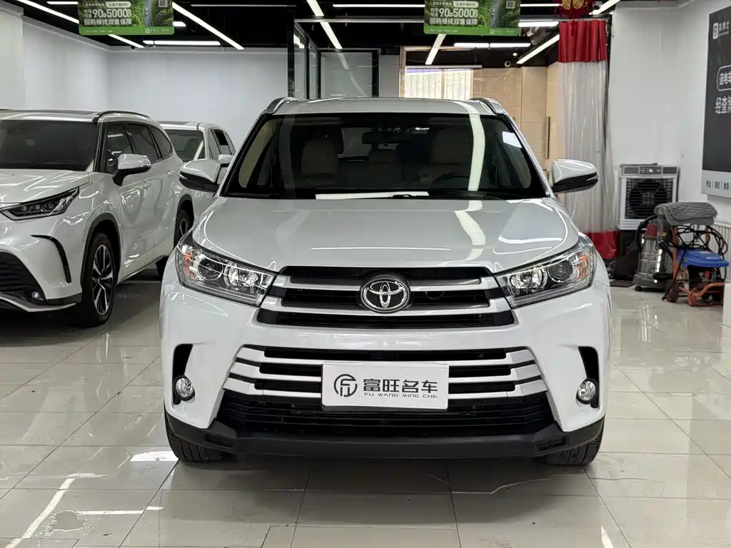 Toyota Highlander 2021 — фото 2