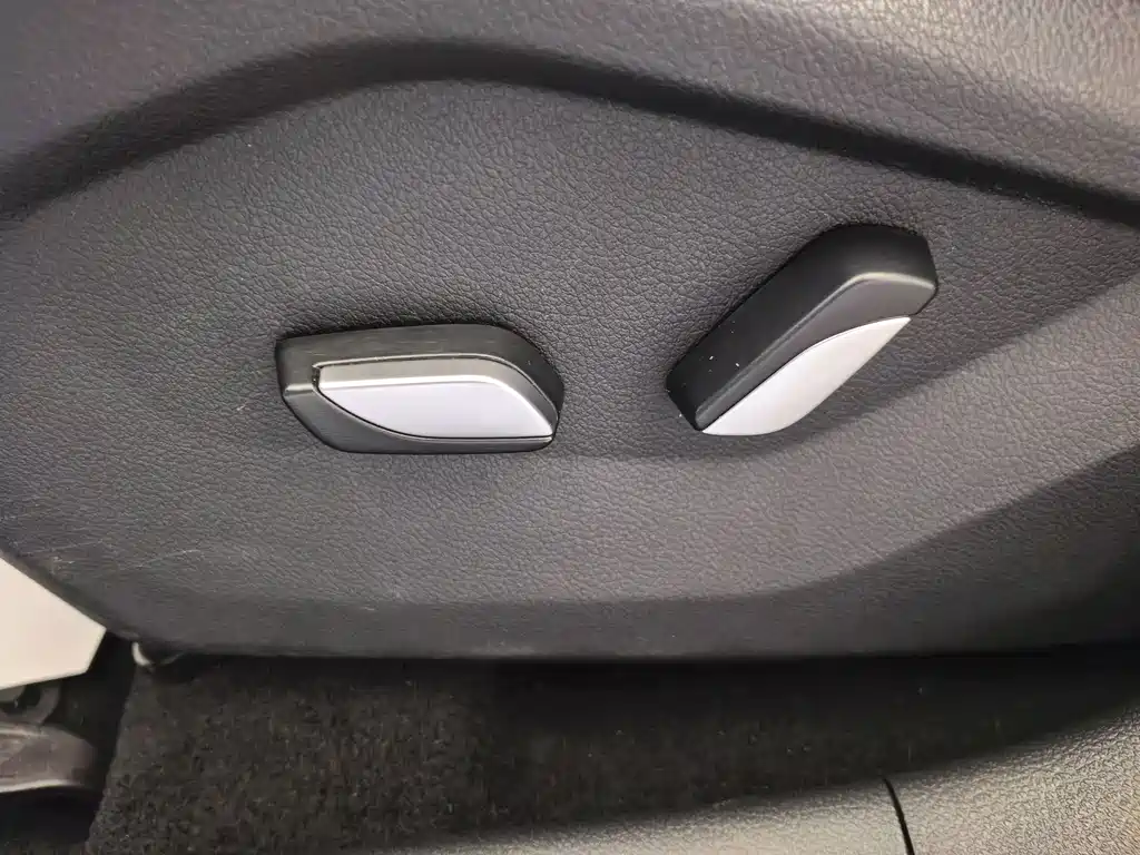 Geely Vision X6 2022