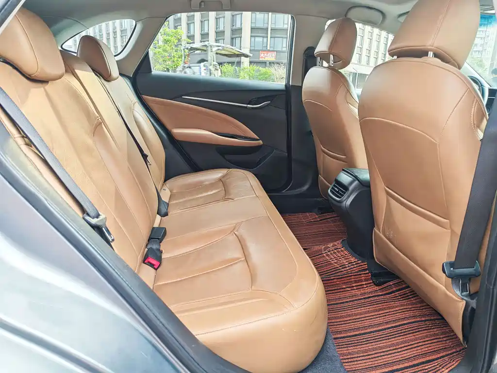 Buick Excelle 2018 — фото 12