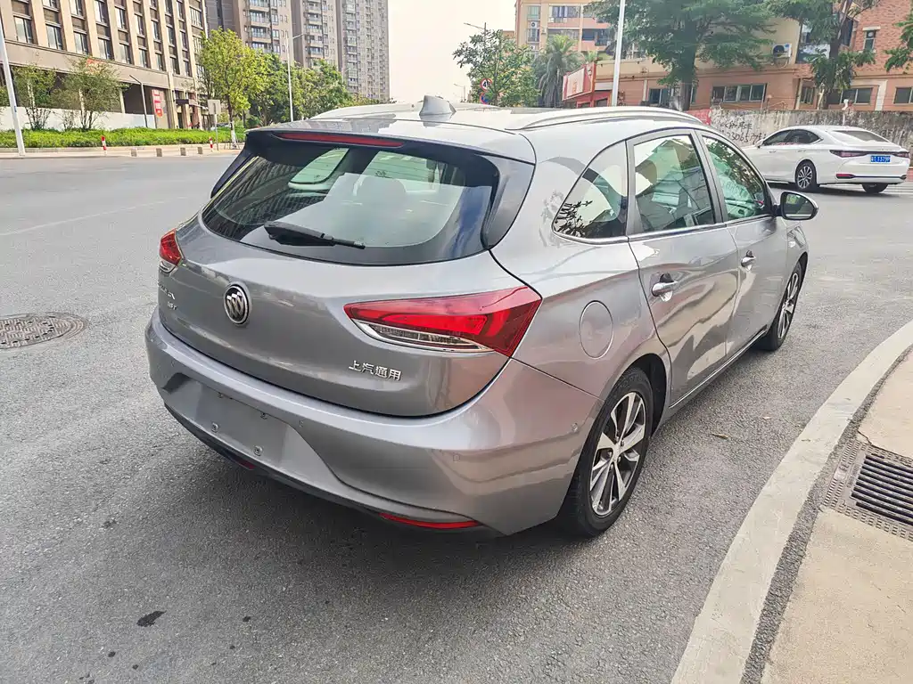 Buick Excelle 2018 — фото 15