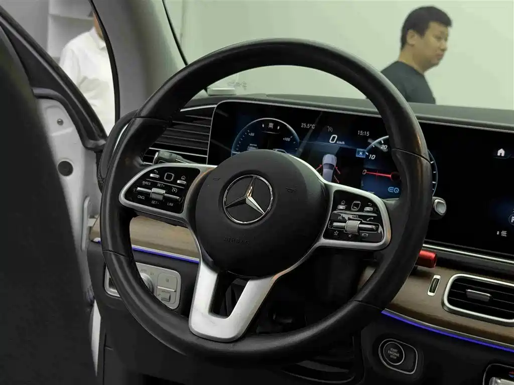 Mercedes-Benz GLE New Energy 2021 — фото 12