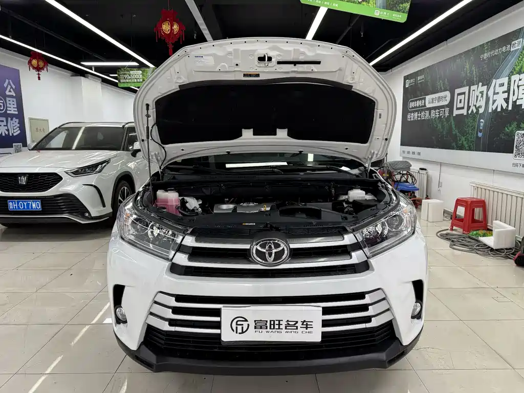 Toyota Highlander 2021 — фото 7