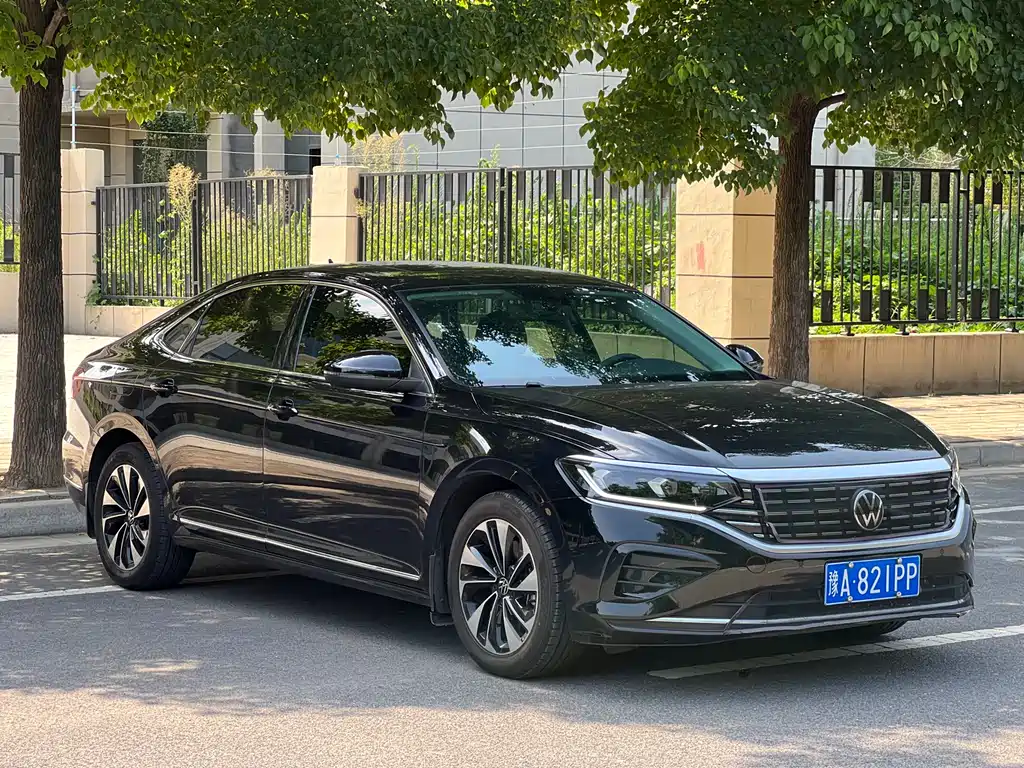 Volkswagen Passat 2022