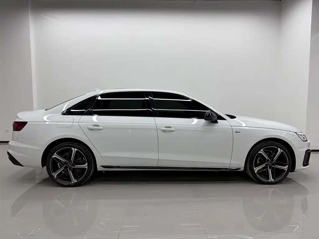 Audi A4L 2024
