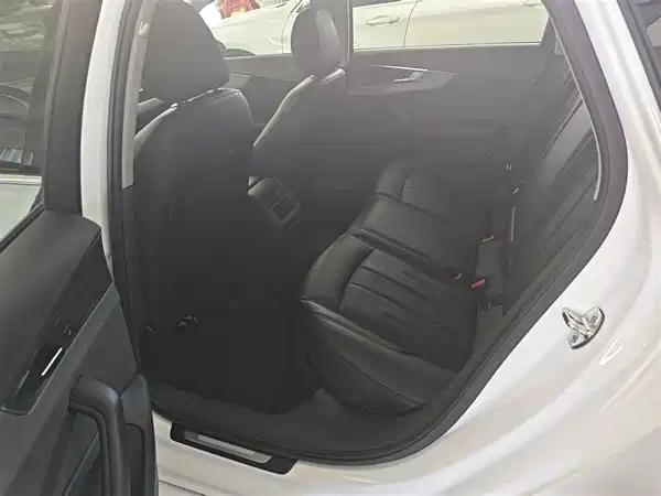 Audi A4L 2017