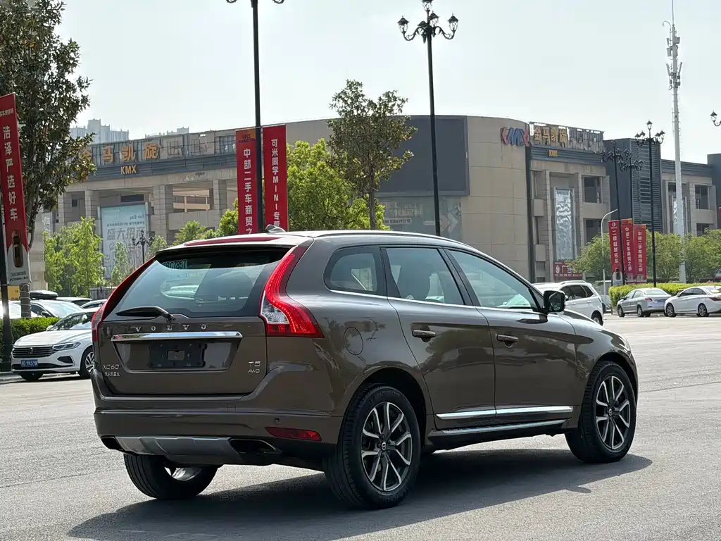 Volvo XC60 2015 — фото 24