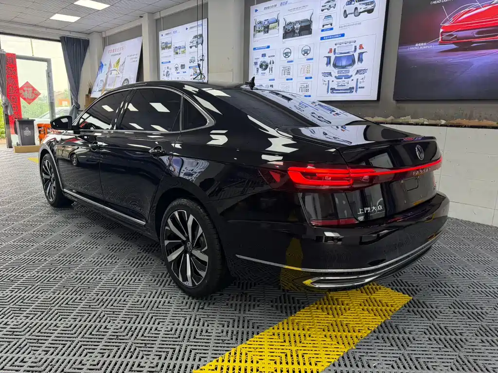 Volkswagen Passat 2023
