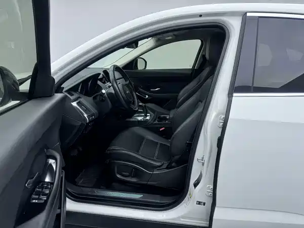 Jaguar E-PACE 2018