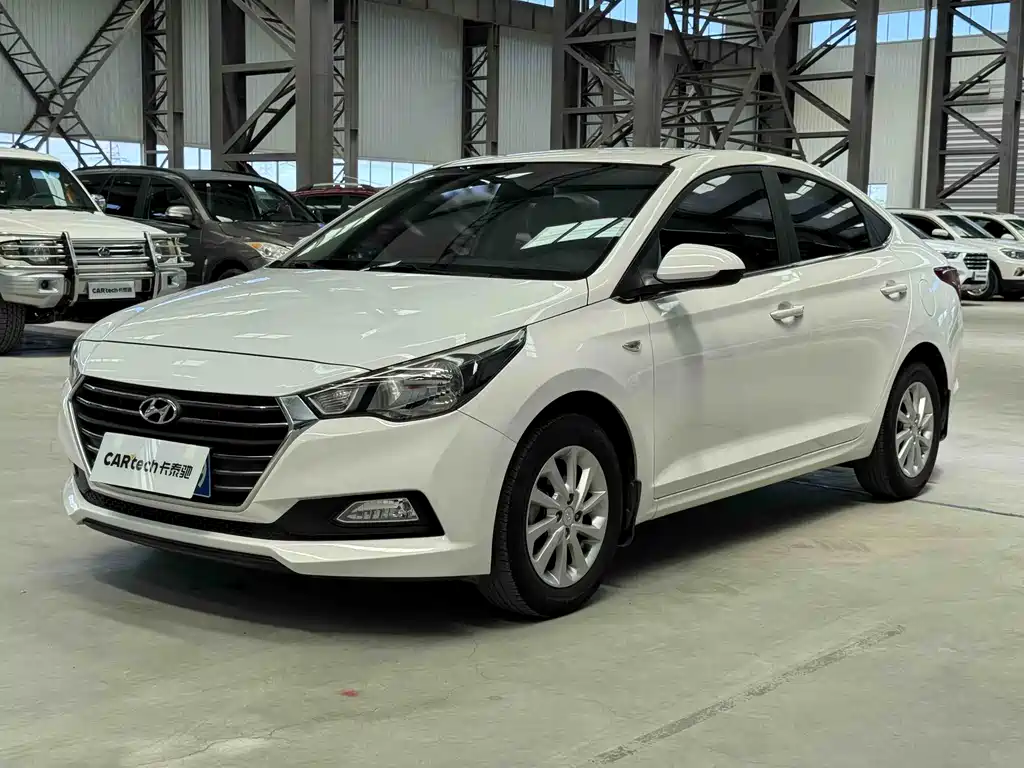 Hyundai Verna 2016 — фото 1