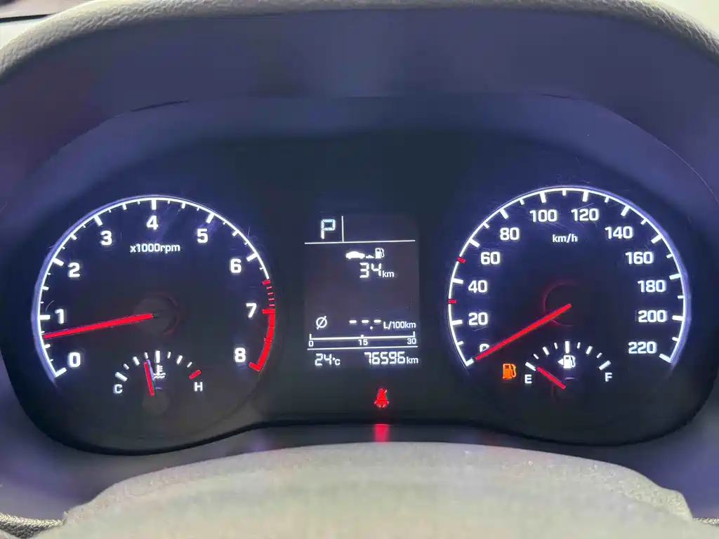 Hyundai Verna 2016 — фото 13