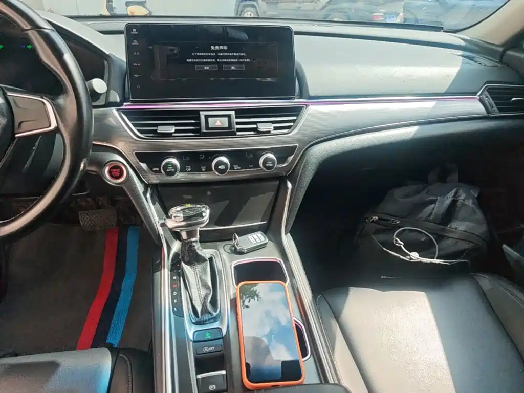Honda Accord 2022 — фото 13