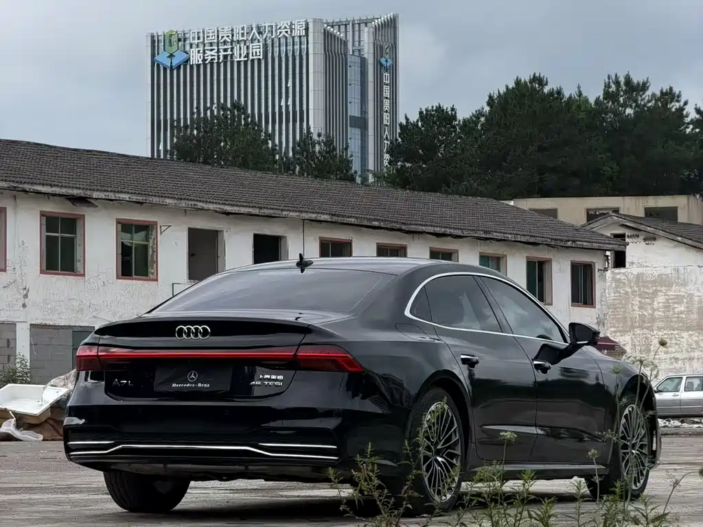 Audi A7L 2024 — фото 9
