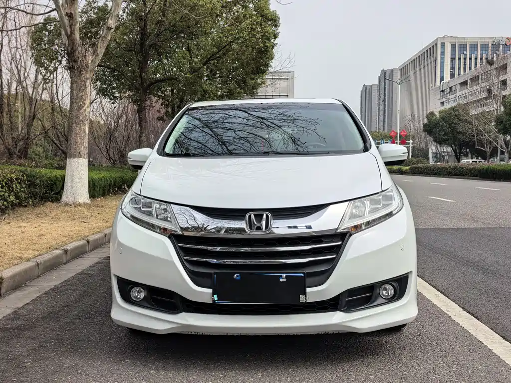 Honda Odyssey 2015 — фото 2