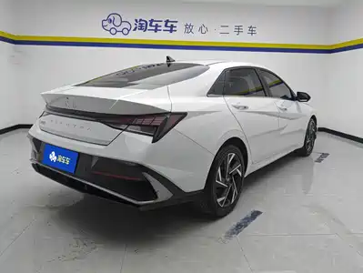 Hyundai Elantra 2024