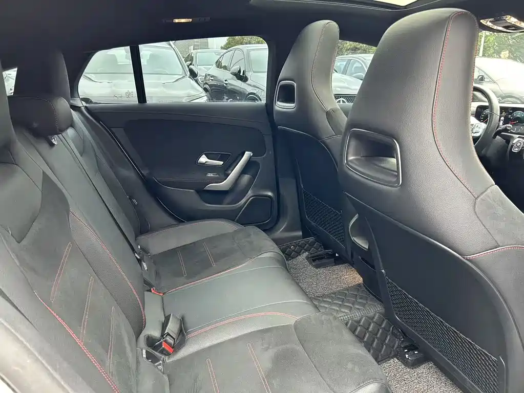 Mercedes-Benz CLA 2020 — фото 13