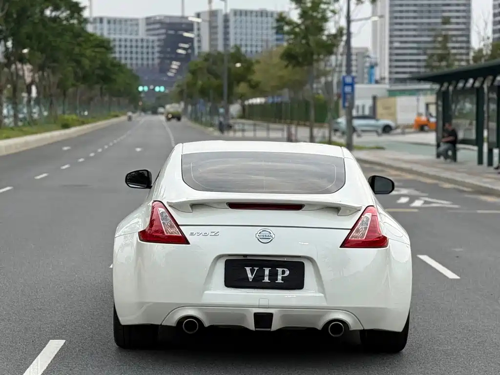 Nissan 370Z 2013 — фото 17