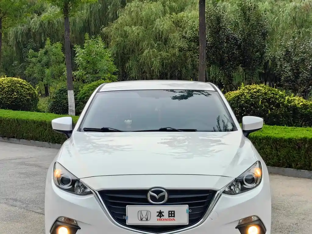 Mazda 3 Axela 2016 — фото 5