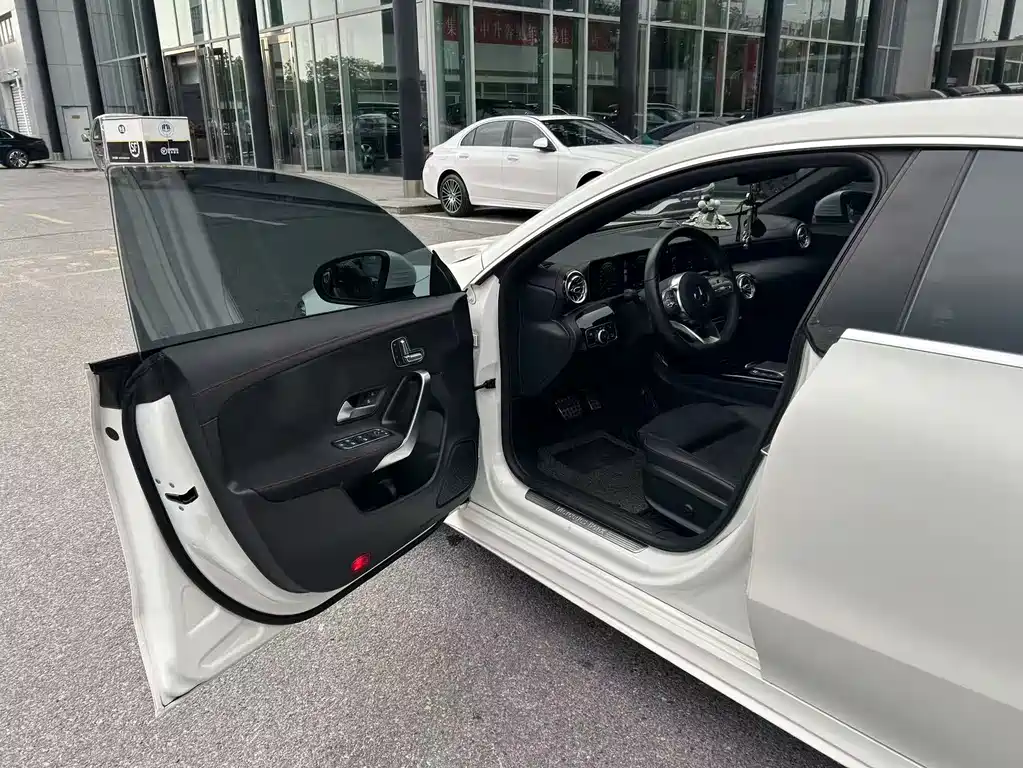 Mercedes-Benz CLA 2020 — фото 11
