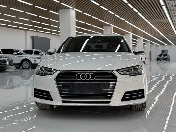 Audi A4L 2018