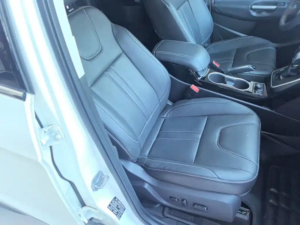 Ford Kuga 2015 — фото 25