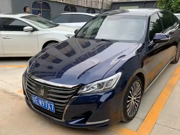 Toyota Crown 2019