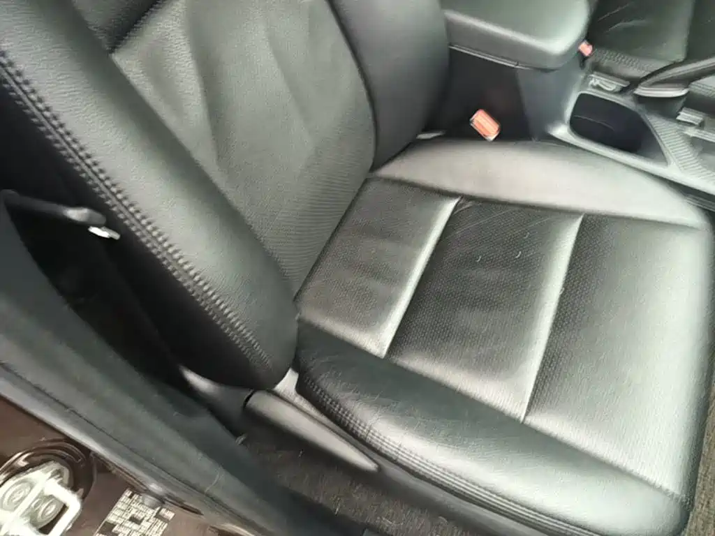 Toyota RAV4 2015 — фото 25