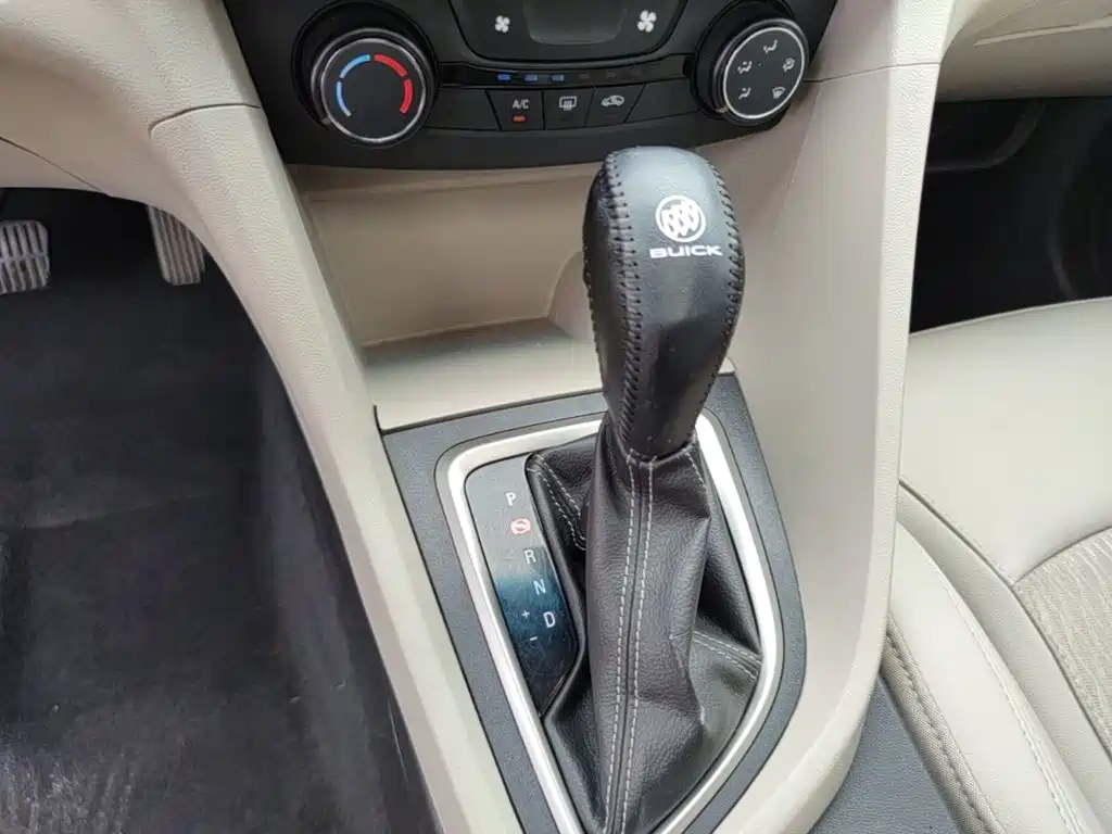 Buick Excelle GT 2016 — фото 14