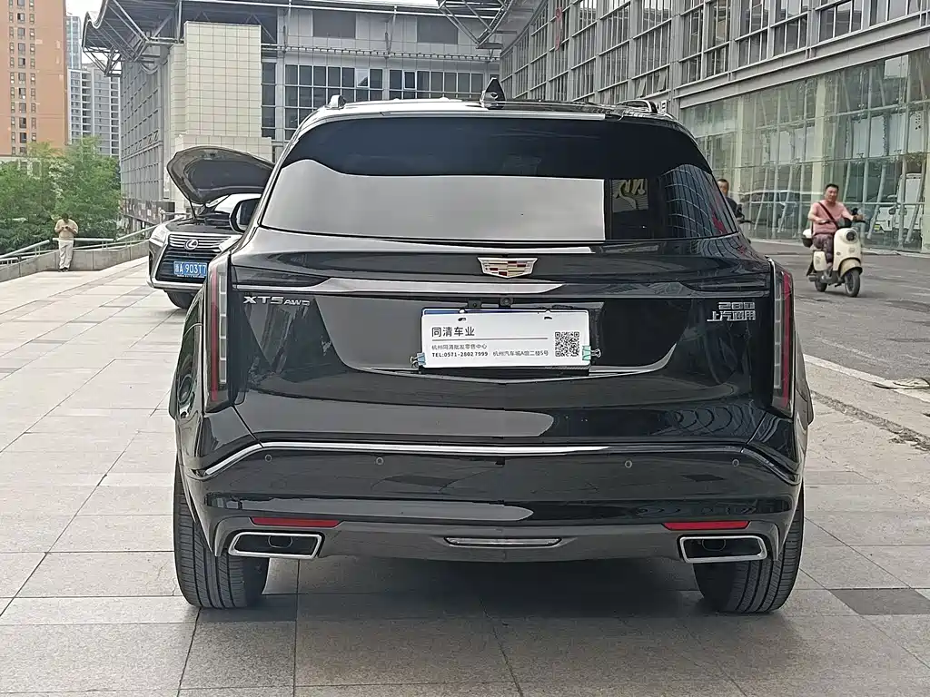 Cadillac XT5 2024 — фото 7