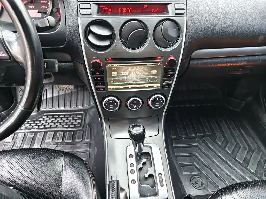 Mazda 6 2015 — фото 10