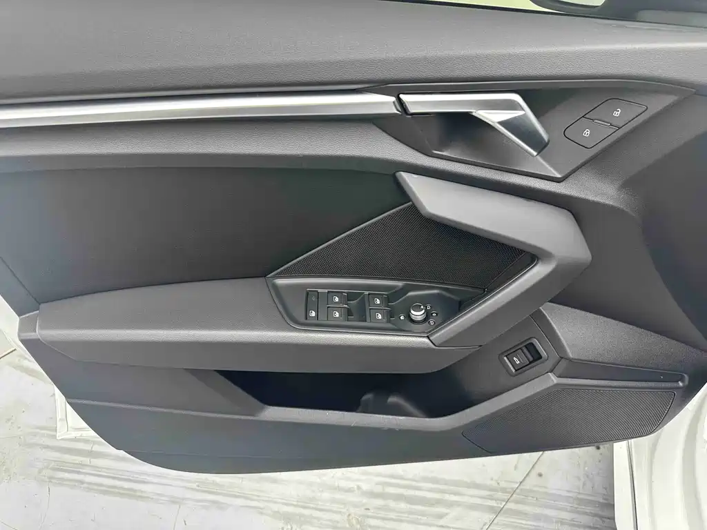Audi A3 2022 — фото 10
