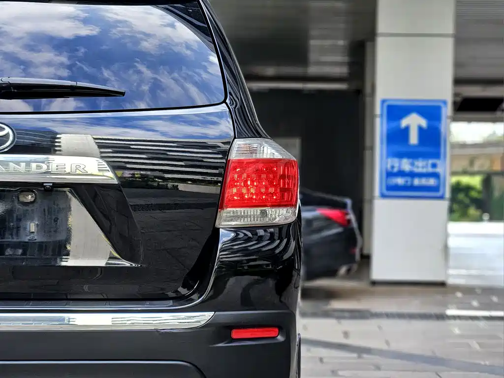 Toyota Highlander 2012 — фото 20