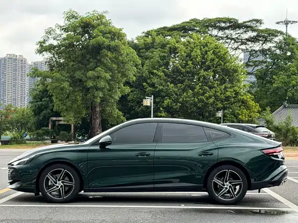 MG MG7 2023