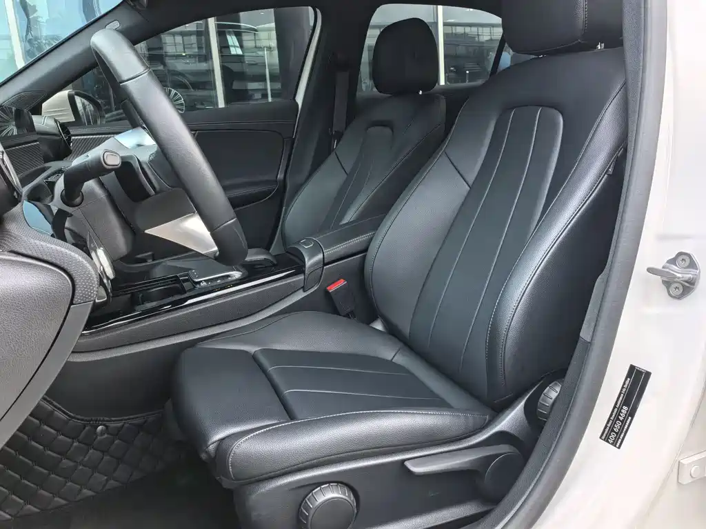 Mercedes-Benz A-Class 2023 — фото 8