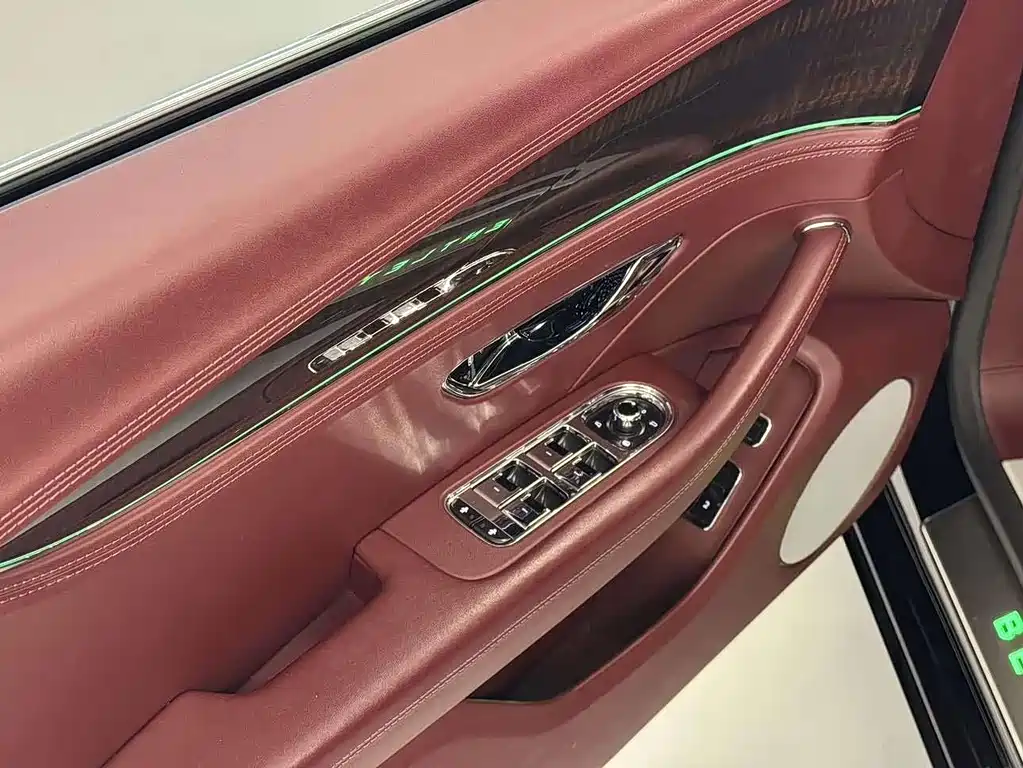 Bentley Flying Spur 2022 — фото 10