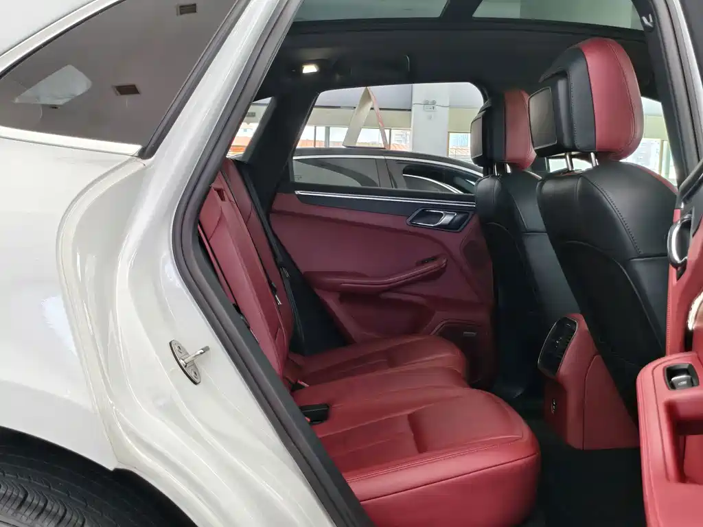 Porsche Macan 2022 — фото 15