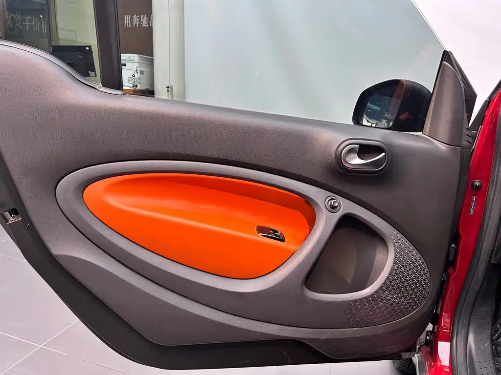 smart Fortwo 2017 — фото 14