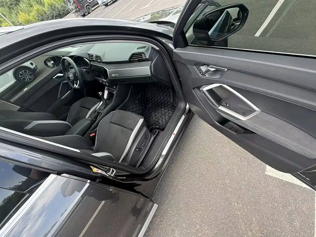 Audi Q3 2022 — фото 11