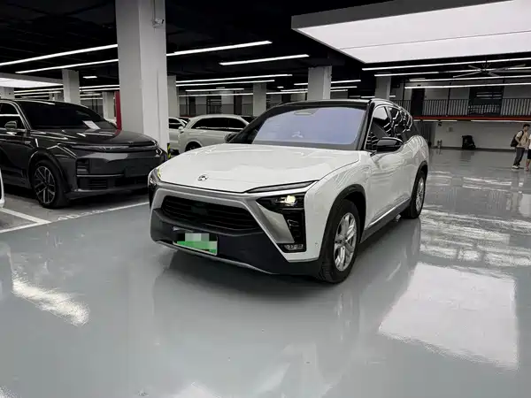 NIO ES8 2022