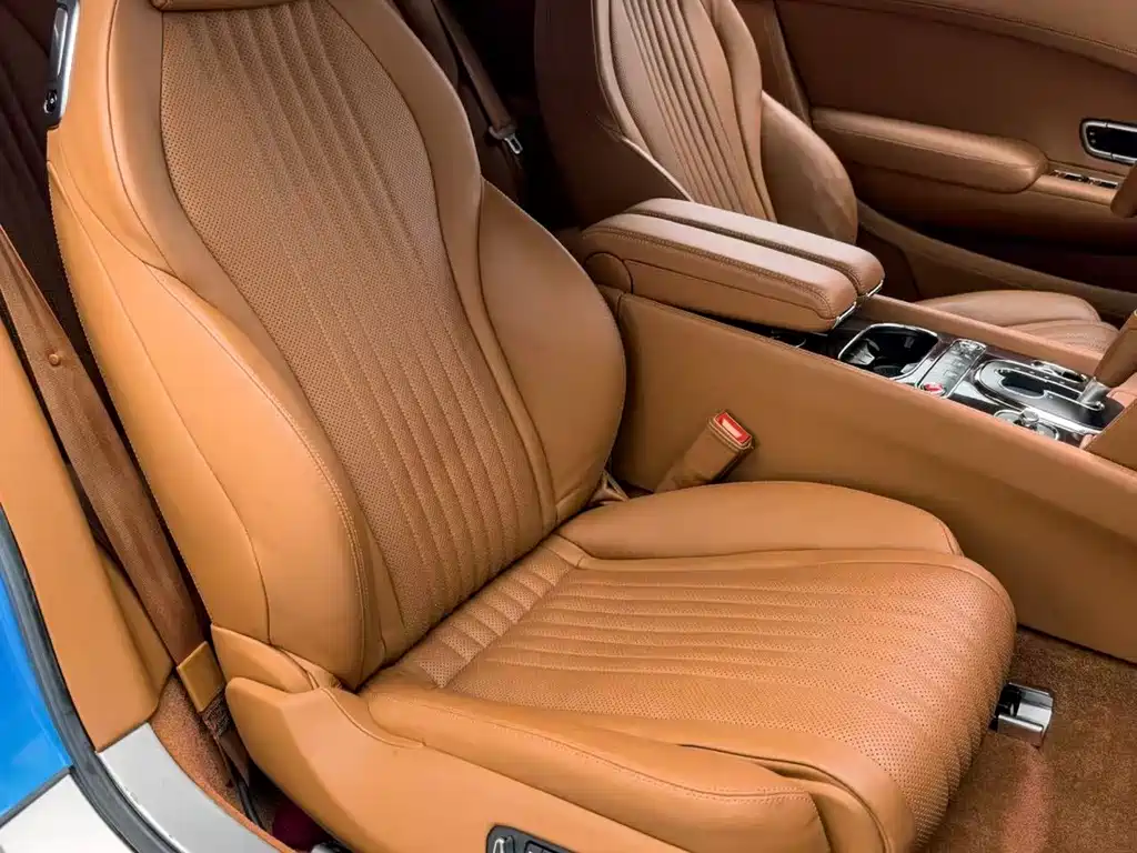 Bentley Continental 2016 — фото 13