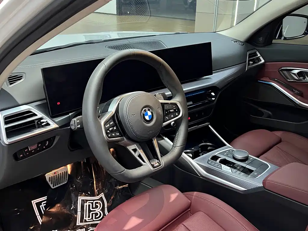 BMW 3 Series 2025 — фото 11