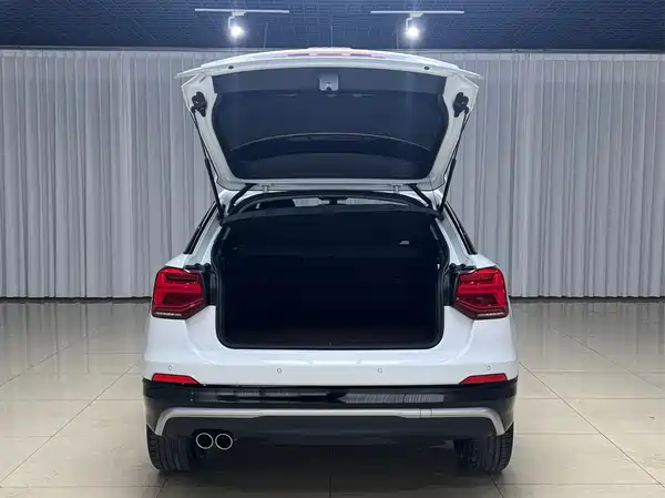 Audi Q2L 2021