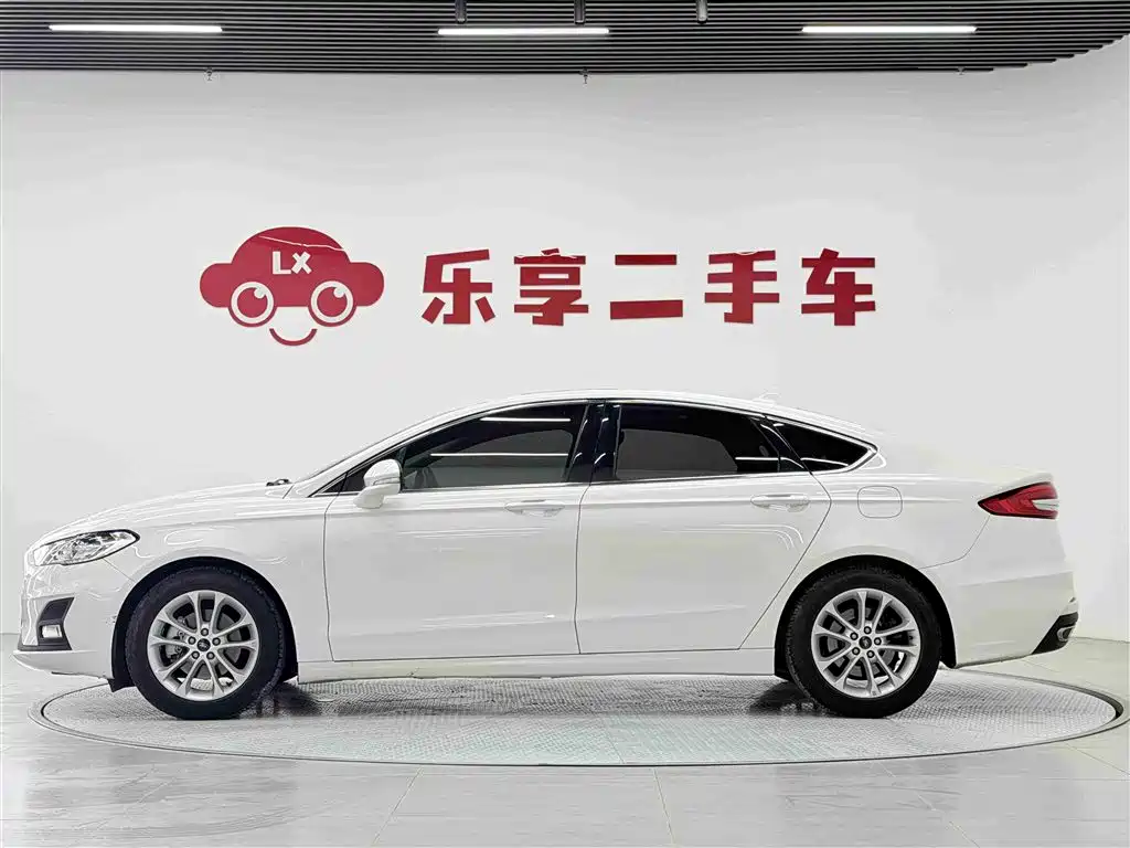 Ford Mondeo 2021 — фото 10