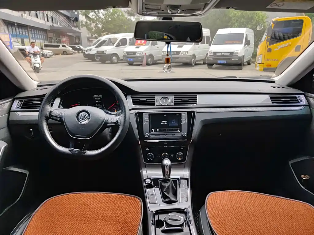 Volkswagen Passat 2019 — фото 11