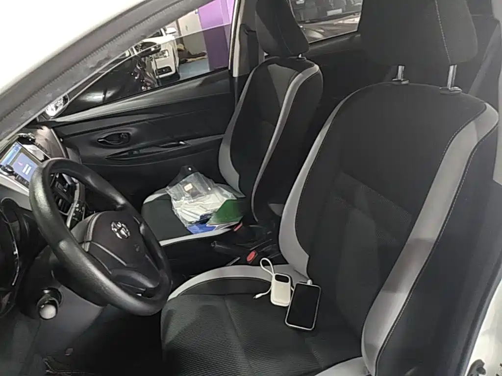 Toyota Yaris L 2021 — фото 15