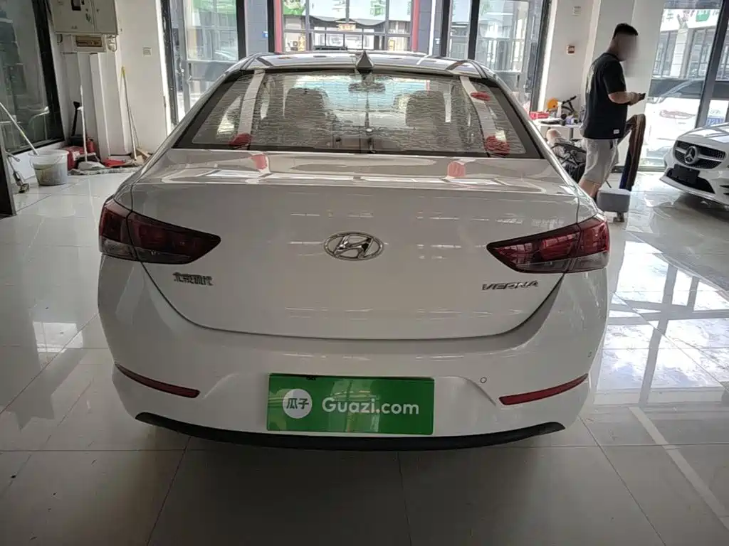 Hyundai Verna 2017 — фото 6