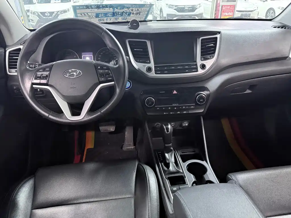 Hyundai Tucson 2018 — фото 13