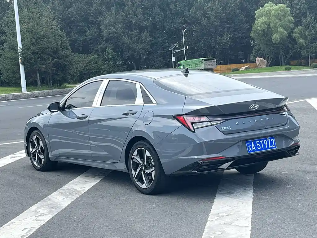 Hyundai Elantra 2021